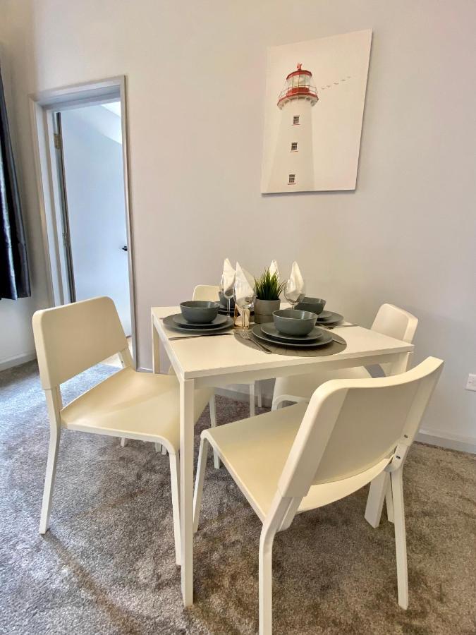 Beautiful Apartment - 5 Minute Walk To The Best Beach! - Great Location - Parking - Fast Wifi - Smart Tv - Newly Decorated - Sleeps Up To 4! Close To Bournemouth & Poole Town Centre Exteriör bild
